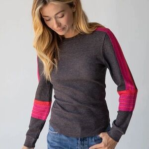 Natural Life Woman’s London Trim Charcoal Gray Top Size XS